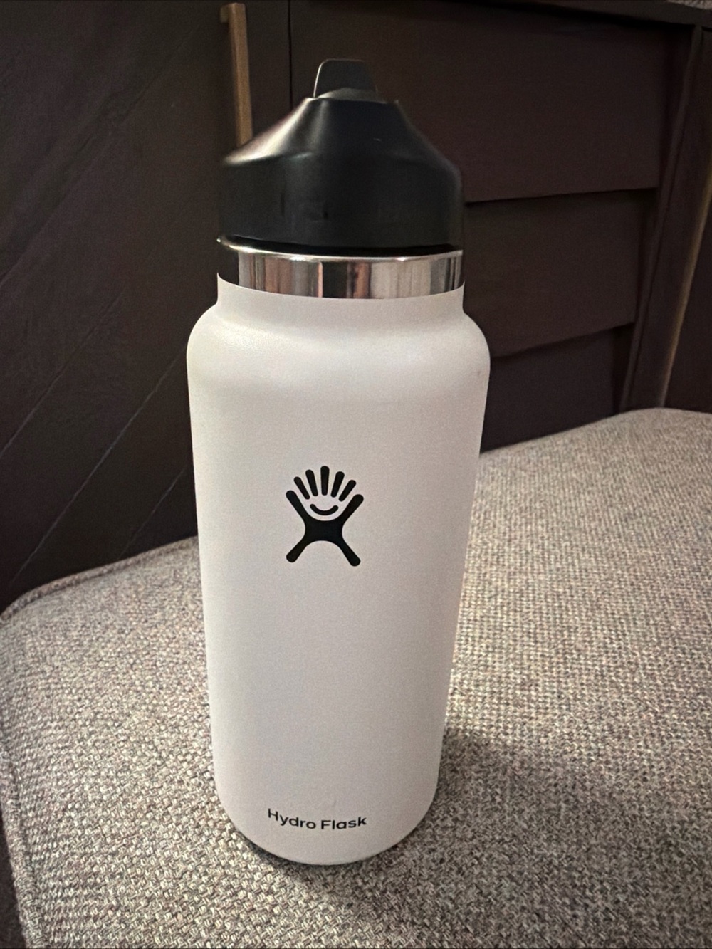 Hydro Flask White Insulated Bottle with Black Sport Cap 32 oz